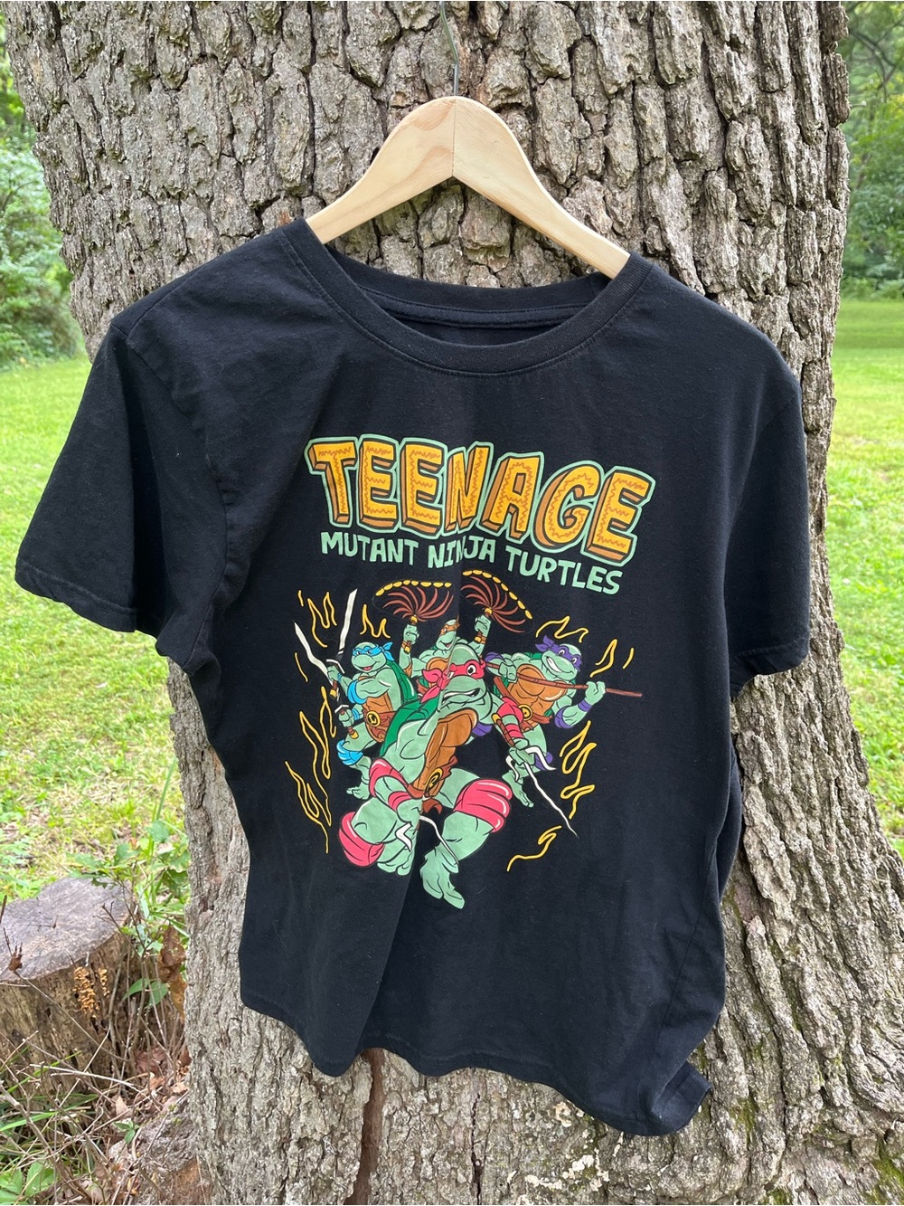 ⭐️Nickelodeon Teenage Mutant Ninja Turtles Graphic Tee in size L